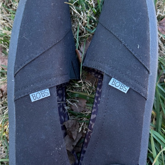 Skechers BOBS black slip-on flats with memory foam comfort 🖤 - Picture 5 of 5